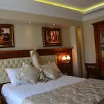 Blue Hotell