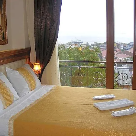 Blue Hotell